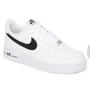 simple nike shoes